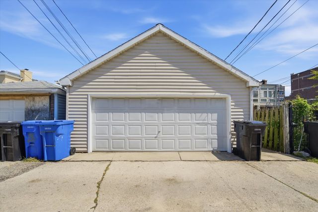 3262 N Elston Avenue, Chicago, IL 60618