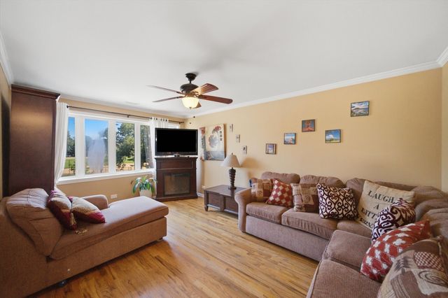 3262 N Elston Avenue, Chicago, IL 60618