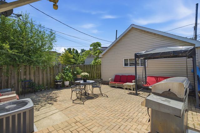 3262 N Elston Avenue, Chicago, IL 60618