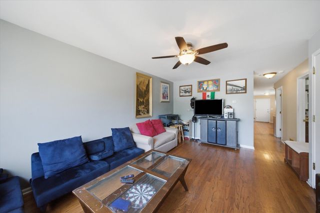 3262 N Elston Avenue, Chicago, IL 60618