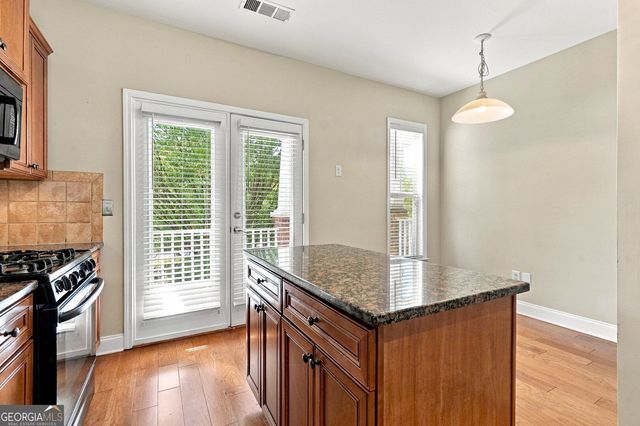 217 16th Street NW 6, Atlanta, GA 30363