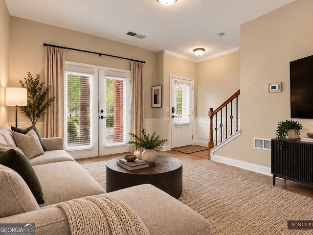 217 16th Street NW 6, Atlanta, GA 30363