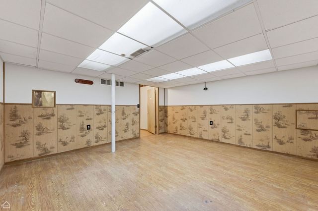 8507 S Roberts Road, Justice, IL 60458