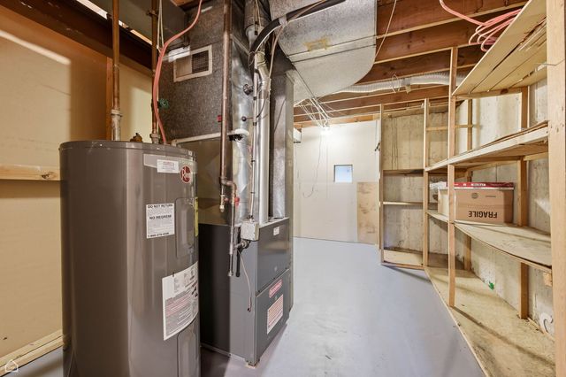 8507 S Roberts Road, Justice, IL 60458