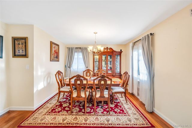 154 8th Street, Bethpage, NY 11714