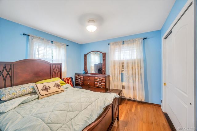 154 8th Street, Bethpage, NY 11714