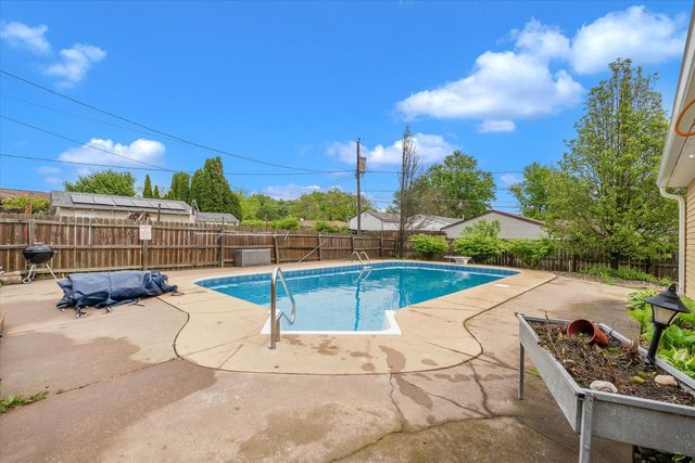 603 12th Avenue, Hampton, IL 61256