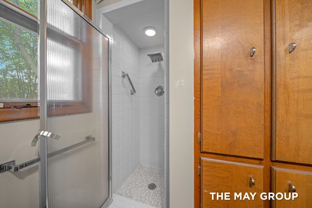 5366 Effingham Drive Se, City Of Kentwood, MI 49508
