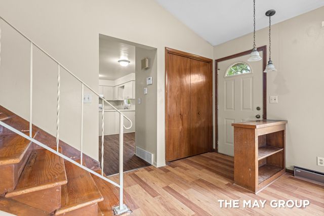 5366 Effingham Drive Se, City Of Kentwood, MI 49508