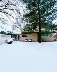 4801 Wil-O-Paw Drive, Coloma, MI 49038