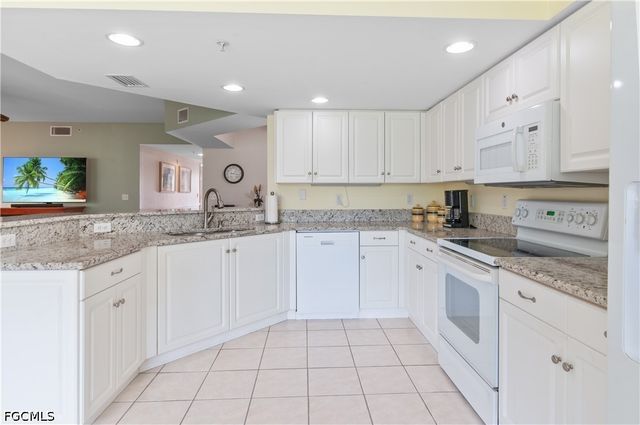 4040 Durango CT 207, Estero, FL 33928