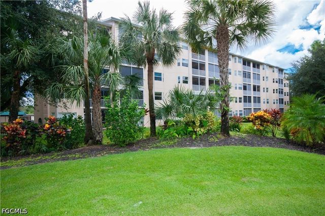 4040 Durango CT 207, Estero, FL 33928