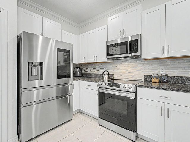 36507 CAMP FIRE TERRACE, Zephyrhills, FL 33541