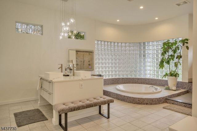 46 Benham Way, Sparta Twp., NJ 07871