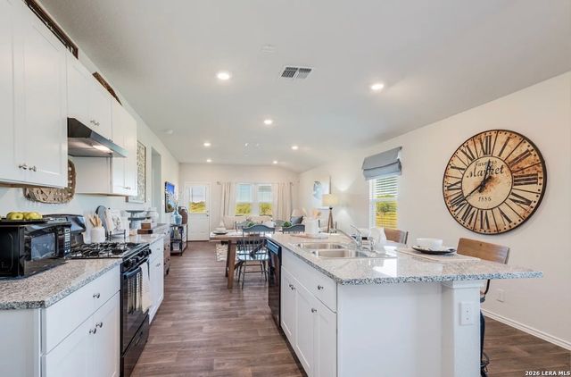 4523 Bontebok, Converse, TX 78109