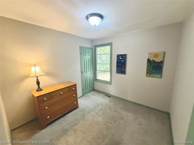 21628 Colgate Street, Farmington, MI 48336