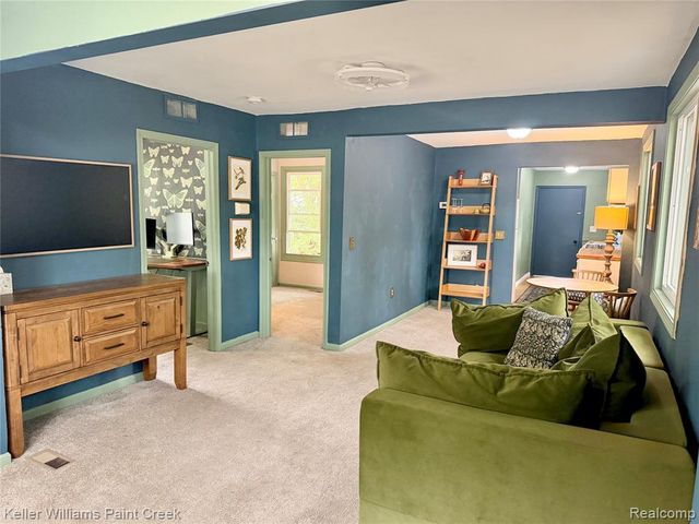 21628 Colgate Street, Farmington, MI 48336