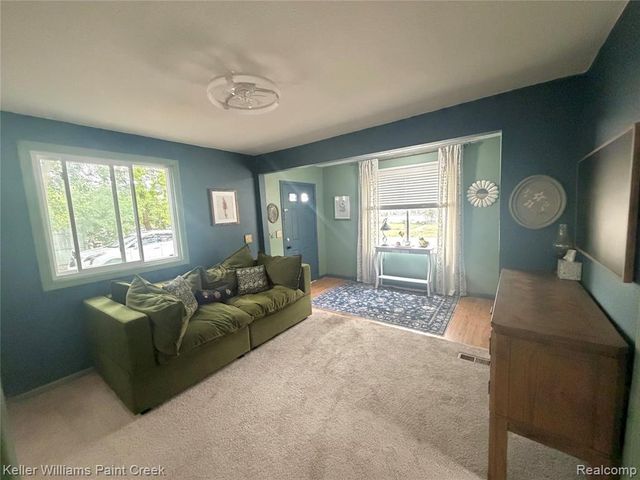 21628 Colgate Street, Farmington, MI 48336