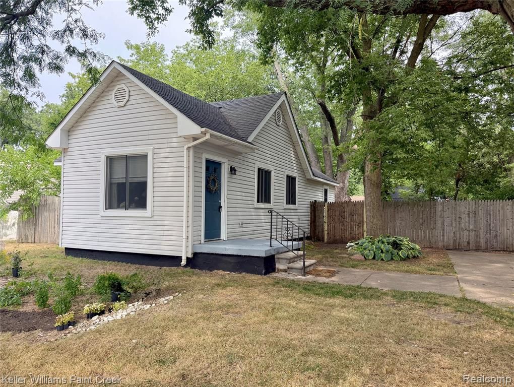 21628 Colgate Street, Farmington, MI 48336