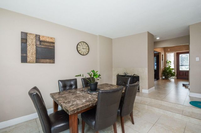 1402 Chestnut Ridge Rd, Kingwood, TX 77339