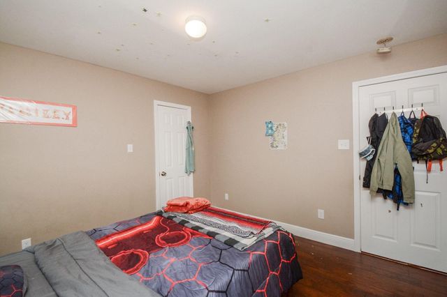 1402 Chestnut Ridge Rd, Kingwood, TX 77339