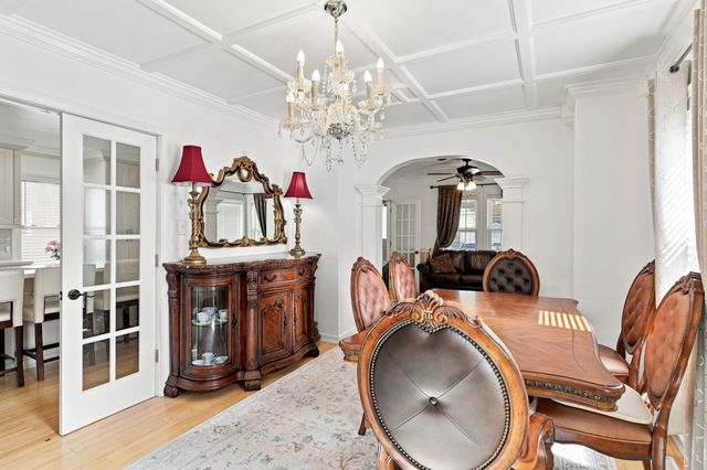 27 Elm St, Ludlow, MA 01056
