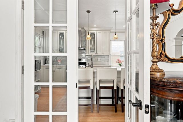 27 Elm St, Ludlow, MA 01056