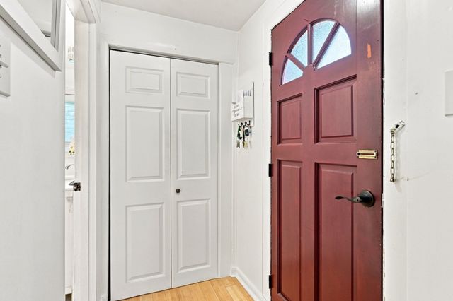 27 Elm St, Ludlow, MA 01056