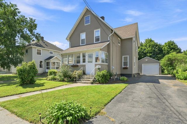 27 Elm St, Ludlow, MA 01056