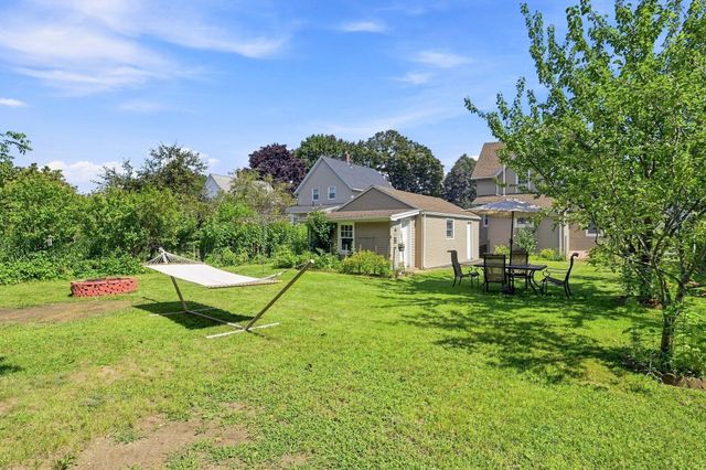 27 Elm St, Ludlow, MA 01056