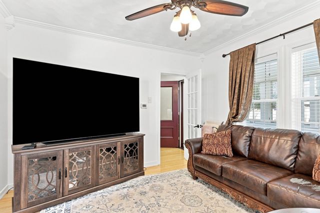 27 Elm St, Ludlow, MA 01056