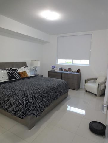 7825 NW 107th Ave 221, Doral, FL 33178