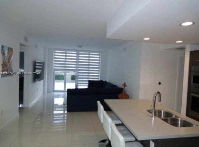 7825 NW 107th Ave 221, Doral, FL 33178