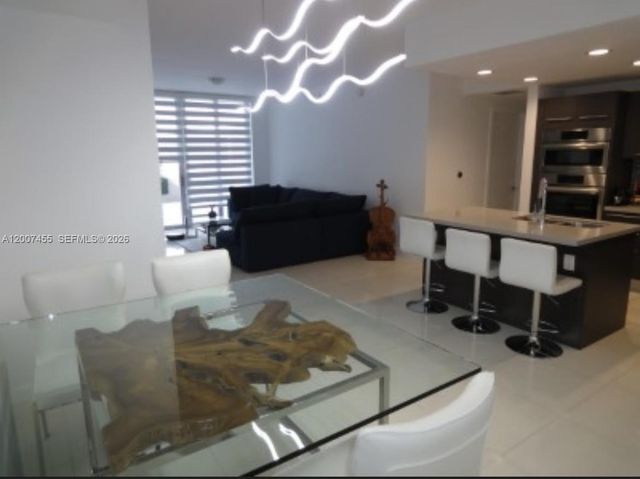 7825 NW 107th Ave 221, Doral, FL 33178