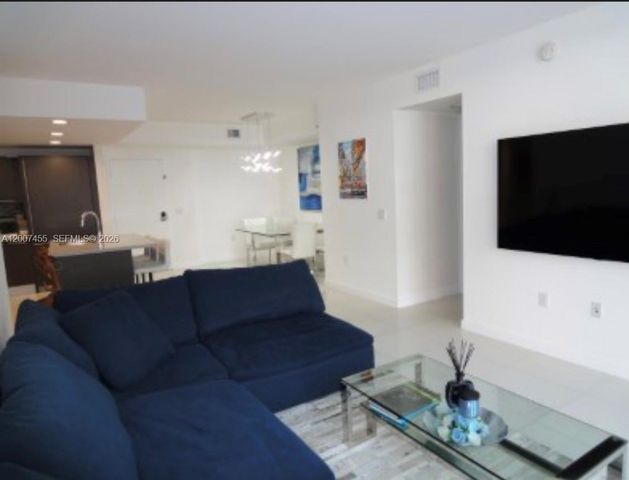 7825 NW 107th Ave 221, Doral, FL 33178