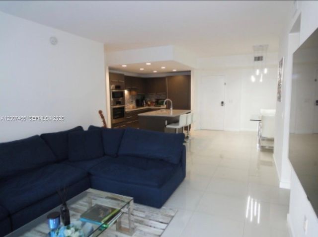 7825 NW 107th Ave 221, Doral, FL 33178