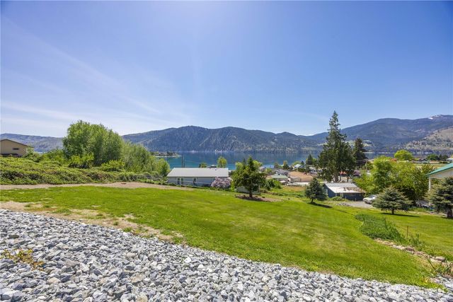 241 Lakeshore Drive, Manson, WA 98831