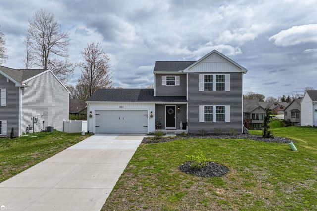 820 Strauss Court, Greenville, MI 48838