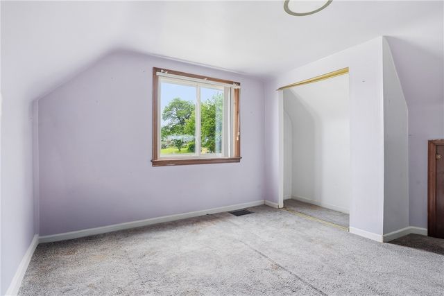 1803 Iowa Ave, West Mifflin, PA 15122