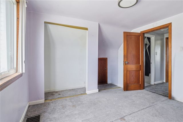 1803 Iowa Ave, West Mifflin, PA 15122