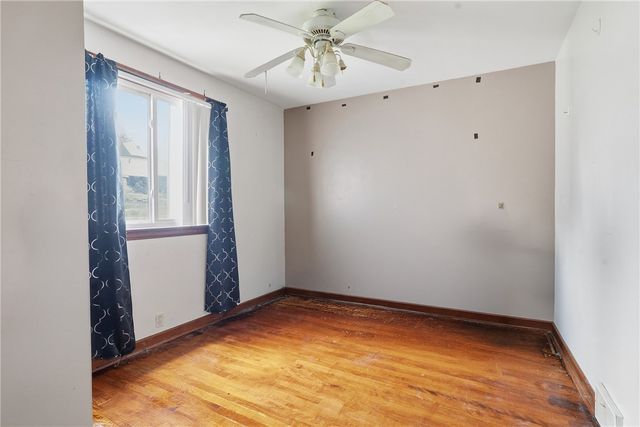1803 Iowa Ave, West Mifflin, PA 15122