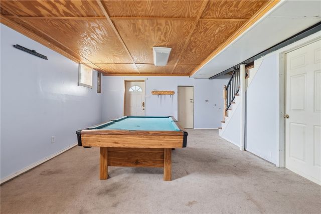 1803 Iowa Ave, West Mifflin, PA 15122