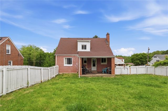 1803 Iowa Ave, West Mifflin, PA 15122