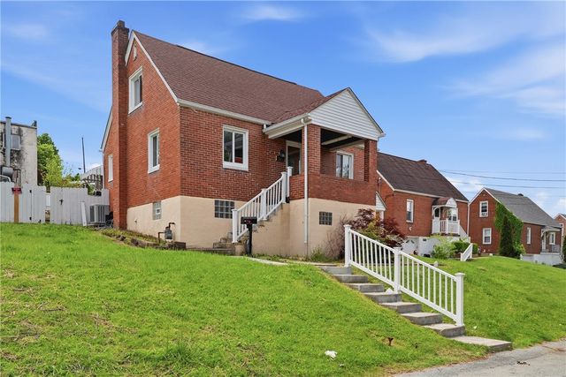1803 Iowa Ave, West Mifflin, PA 15122