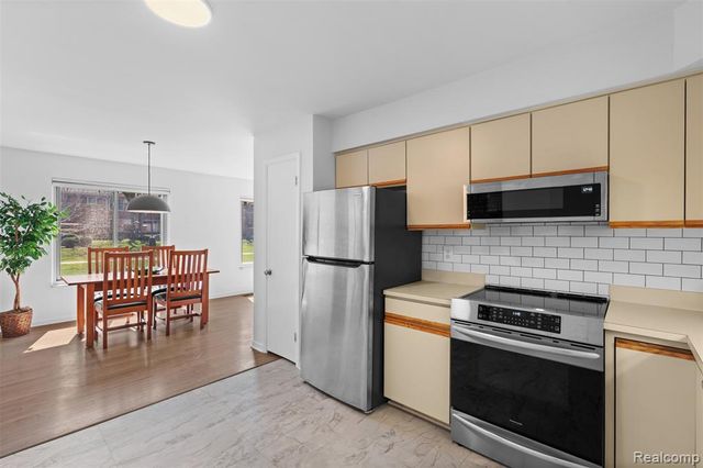 946 N Adams Road 2, Birmingham, MI 48009