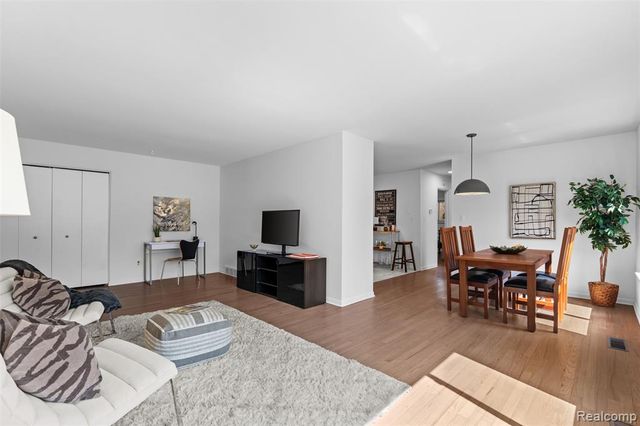 946 N Adams Road 2, Birmingham, MI 48009