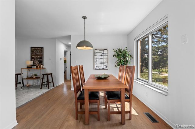 946 N Adams Road 2, Birmingham, MI 48009