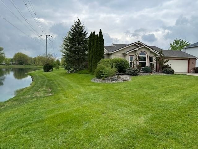 9205 Olmston Drive, Fort Wayne, IN 46825