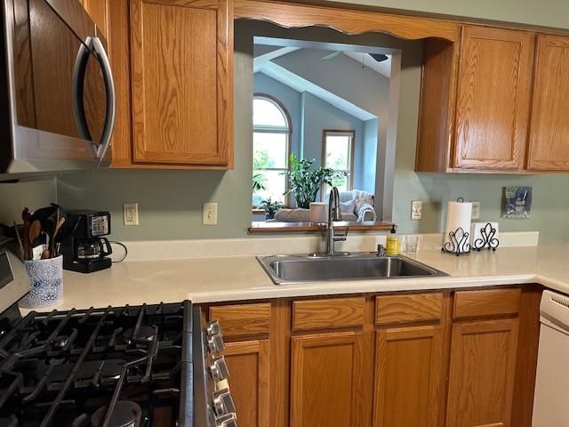 9205 Olmston Drive, Fort Wayne, IN 46825