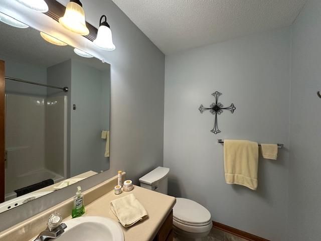 9205 Olmston Drive, Fort Wayne, IN 46825
